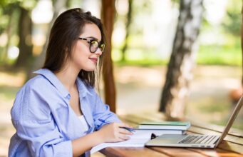 How to Start Freelancing on Fiverr in 2025 (Step-by-Step Guide)