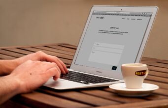 Best Web Hosting Services in 2025 (Ranked by Speed & Uptime)