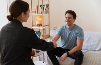 Talkspace vs BetterHelp: Which Is Right for You?