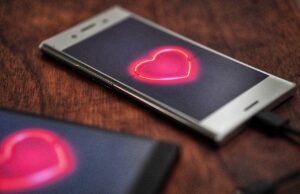 Hinge vs Bumble vs Tinder: Which One Is Best for You?