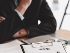 How to Write a Resume That Gets Noticed in 6 Seconds