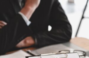 How to Write a Resume That Gets Noticed in 6 Seconds