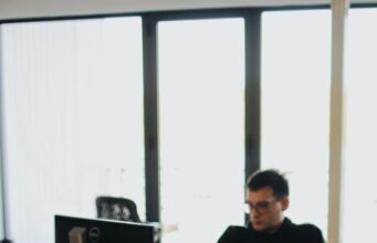 How I Compare Hosting Features Before Choosing a Provider